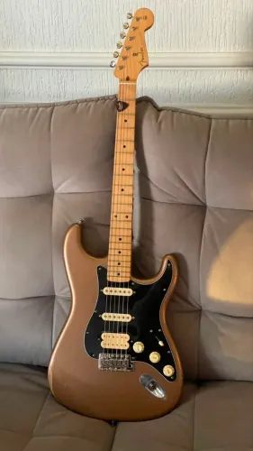 Exclusiva! Fender Road Worn cap TV Jones, Bare Knucles 