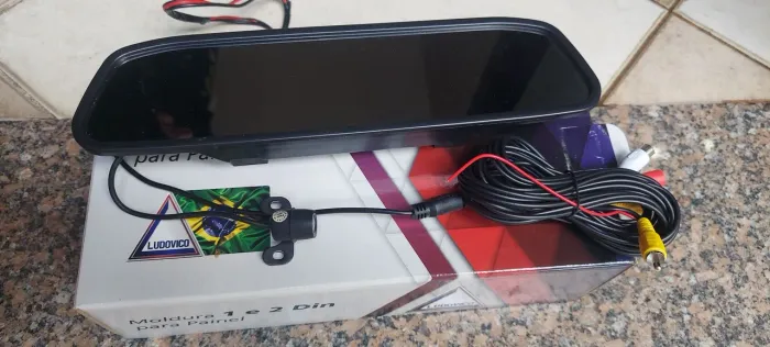 Retrovisor com tela e camera de ré 