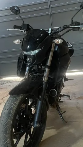 Vende-se uma motocicleta Fezer250 Yamaha