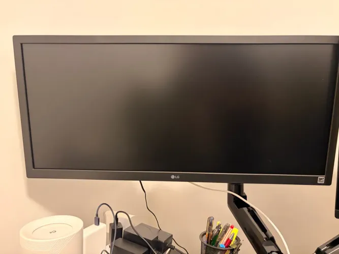 Monitor LG UltraWide 26? IPS - 75Hz - Full HD - HDR10 - FreeSync - Estado de novo