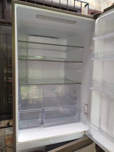 Geladeira Panasonic inverter com defeito para conserto ou retirada de peças