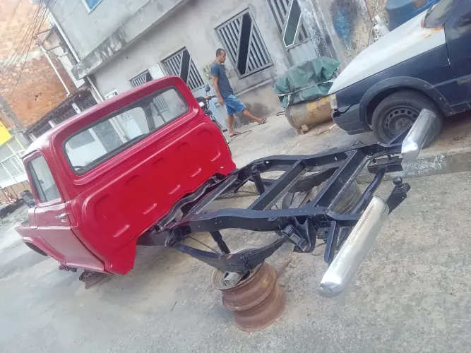 C10 a diesel do jeito que se encontra sem moto sem caixa e sem diferençal
