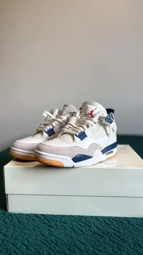 Nike Air Jordan 4 Retro SB "Navy"