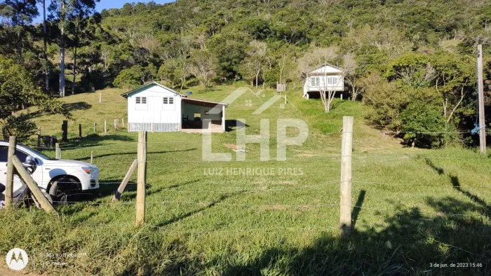 Sítio à venda no bairro Pântano do Sul - Florianópolis/SC, Sul da Ilha