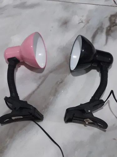 Duas luminarias de mesa nova