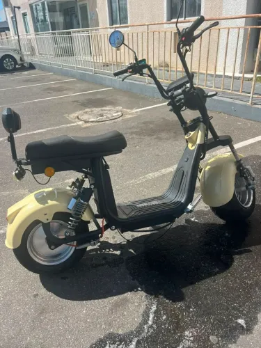 Bicicleta elétrica scooter x11 branca