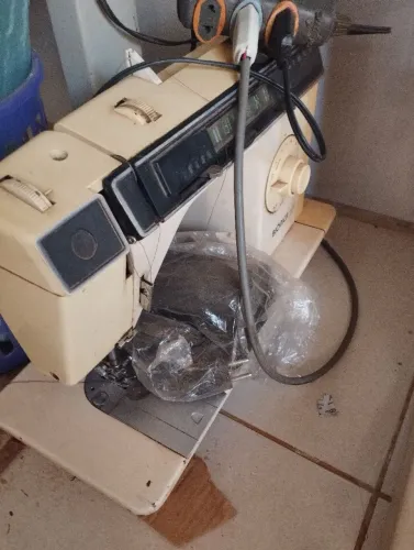 VENDO ESSA MÁQUINA DOMÉSTICA