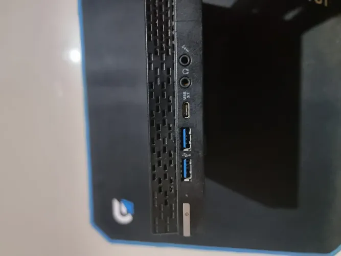 Mini PC - Intel i3 8300T - 16GB RAM - 500GB - Windows 10 Pro
