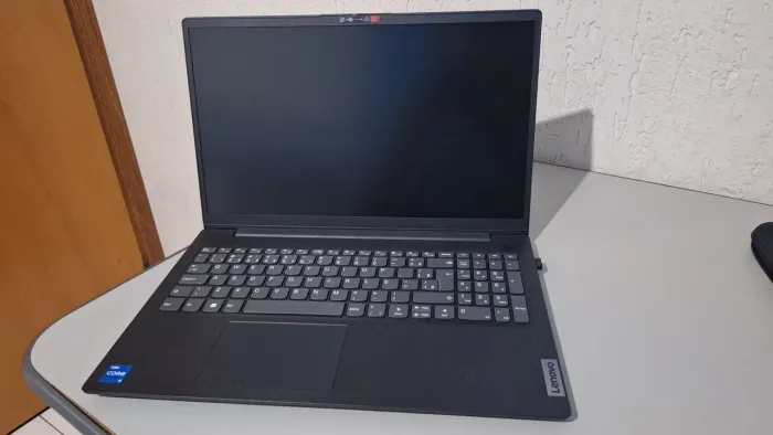 Lenovo V15 i5
