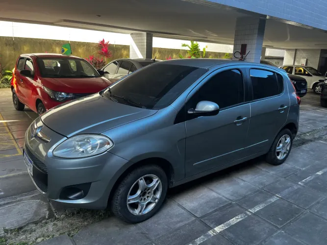 Fiat Palio Attractive 1.0 EVO Fire Flex 8V 5P 2014