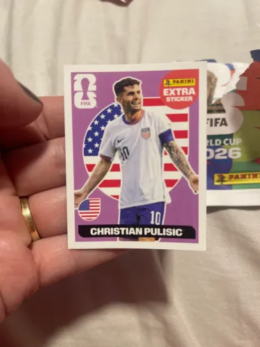 Christian Pulisic - figurinha legend roxa - Extra Sticker