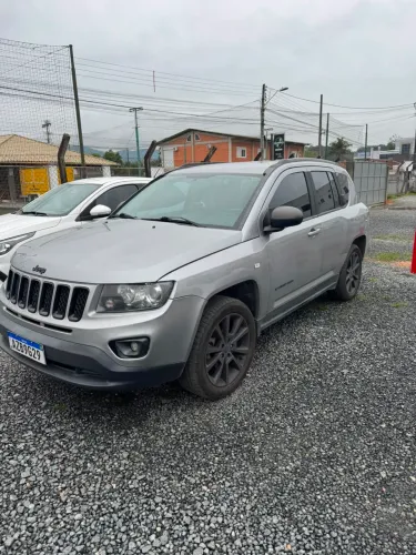 Jeep Compass Sport 2.0 16V 156cv 5P 2014