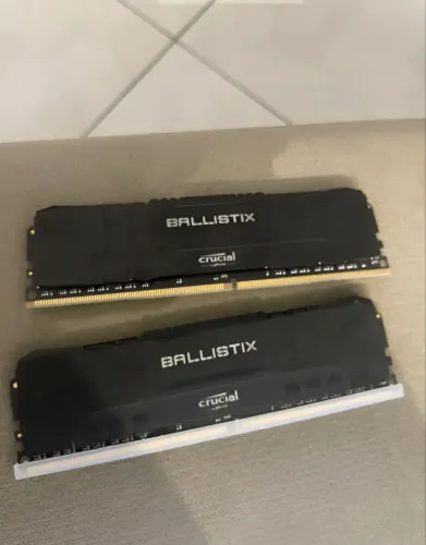 Memória Ram Ballistix 2666 Mhz 16gb 2 Crucial BI2k8g26c16u4w (Usado)