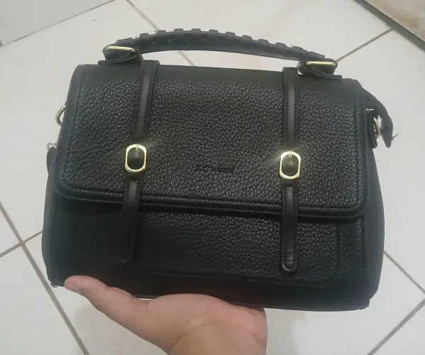 Bolsa preta de couro