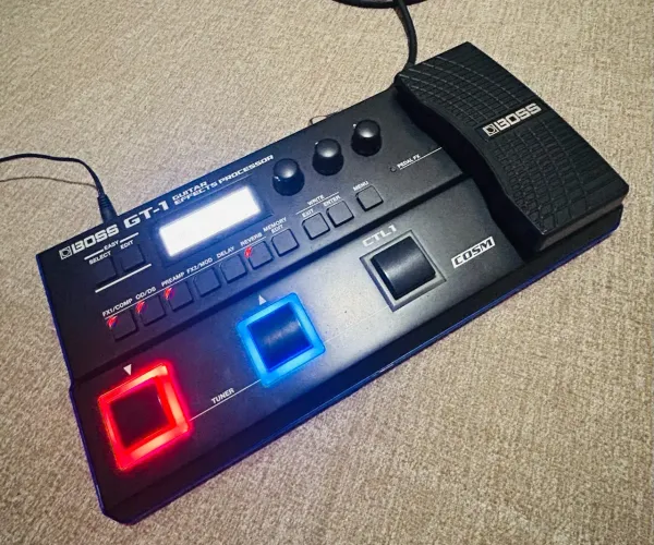 BOSS GT-1 ZERADA COM FONTE