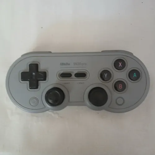 Controle 8Bitdo SN30 PRO