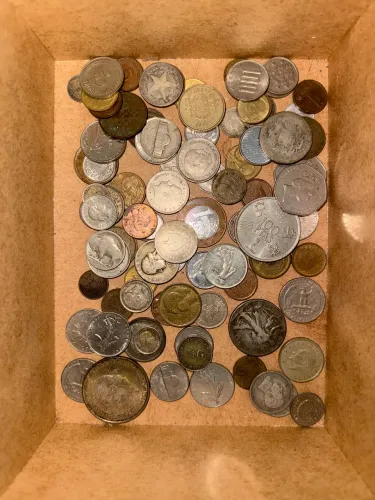 VENDE-se coleção de moedas antigas 