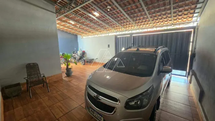 Casa à venda, 3 quartos, Marília - Marília/SP