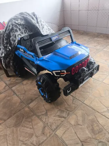 Carrinho Elétrico com controle remoto 