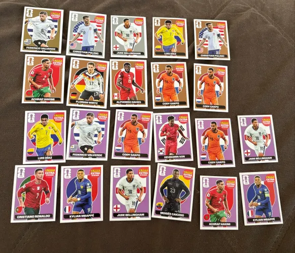 22 figurinhas legends de 2026