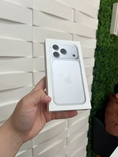 iPhone 17 Pro - 256GB Lacrado
