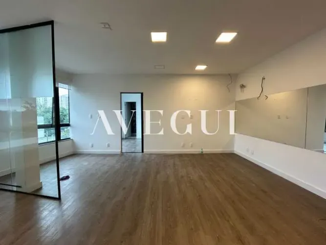 Sala : / Comercial / Leblon