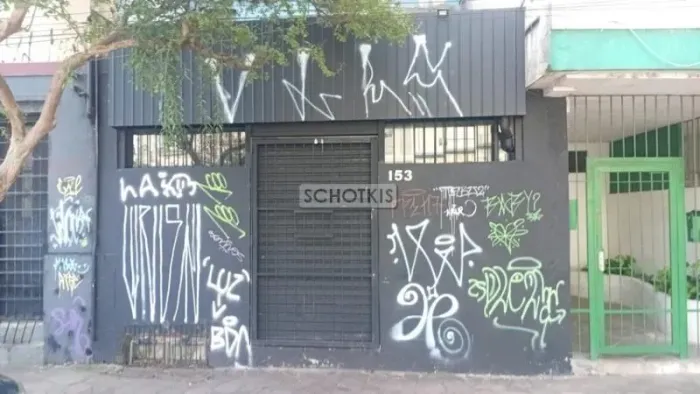 IMOBILIÁRIA SCHOTKIS ALUGA LOJA TÉRREA COM MEZANINO NA LOPO GONÇALVES, PARTE TÉRREA COM 40