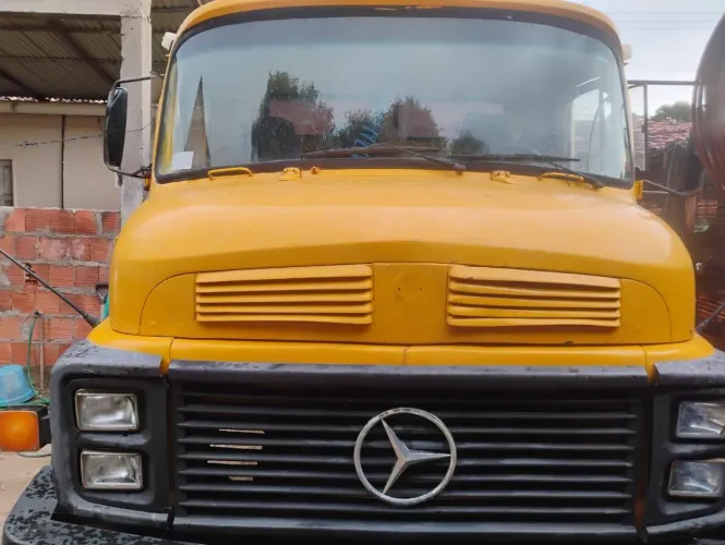Caçamba venda ou troca em Toyota antiga