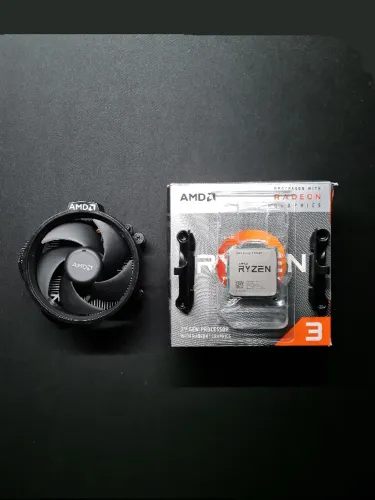 Processador AMD Ryzen 3 3200G AM4 com Vídeo Vega 8 (Completo na Caixa + Cooler)
