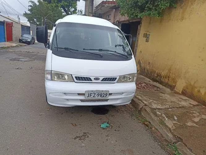 Kia Motors Besta GS Grand 3.0 8V 16L Diesel 2001