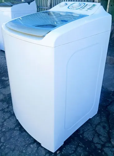 VENDO UMA MÁQUINA DE LAVAR ROUPA ELECTROLUX TURBO CAPACIDADE 10KG