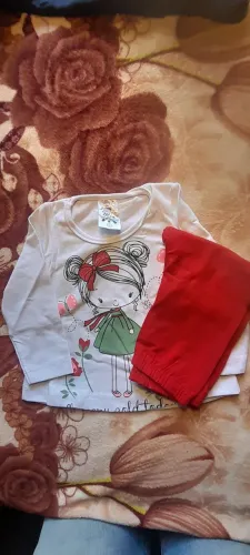 Conjunta camiseta manga longa e calça 
