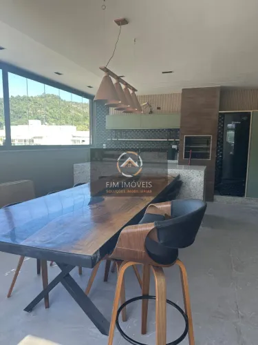 Cobertura à Venda em Itaipu, Niterói - 3 Suítes, 220m²