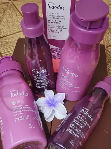 Body Splash e hidratante ameixa e flor de baunilha