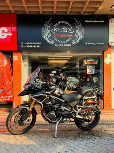 TIGER RALLY TRIPLE BLACK 1200 2025