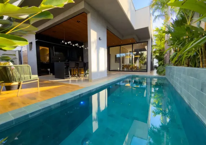 Casa Térrea á venda tem 208 m² - 3 quartos em Jardim Botânico - Uberlândia - MG