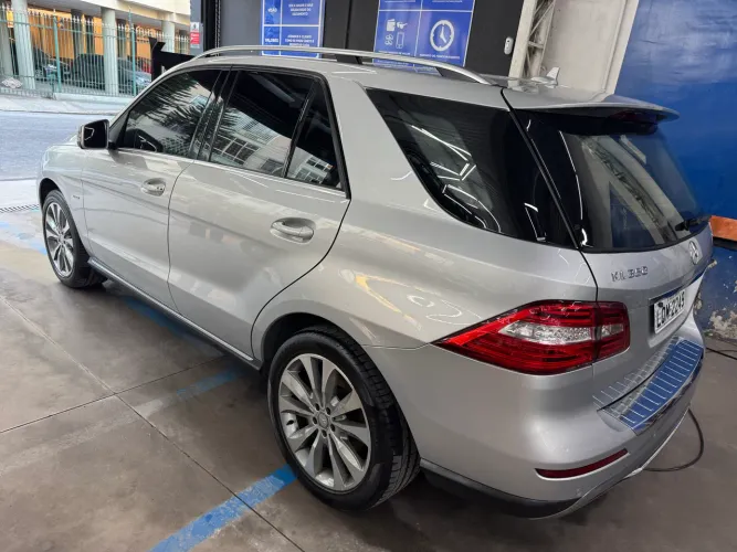 Mercedes-Benz ML-350 Sport CGI 3.5 V6 306cv 4X4 Aut. 2012