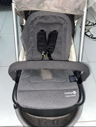 Carrinho de passeio bebê