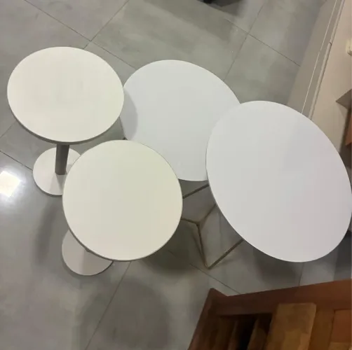 Conjunto Mesa de Apoio Redondas