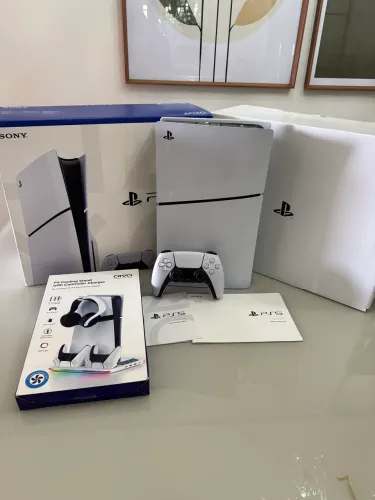 Ps5 slim com leitor 2 TB + base