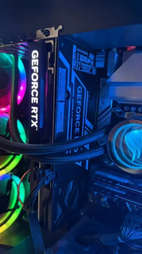 PC GAMER RTX 5060TI