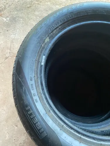 Vendo pneus aro 18 225/60