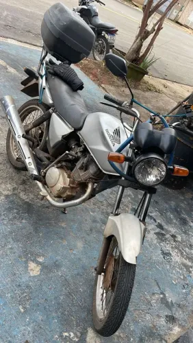 VENDO  ESTA MOTO