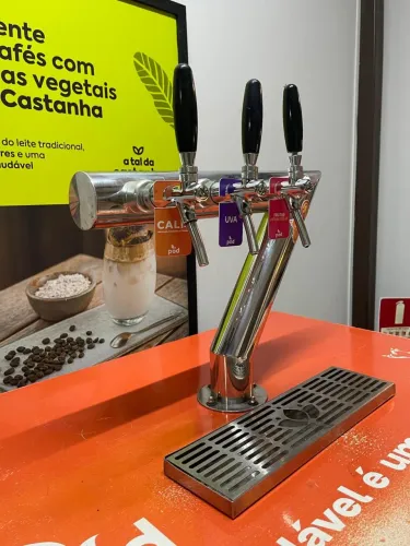 Máquina de shop profissional eletrica para 04 barris com 04 saidas de shop