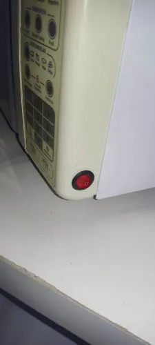 Micro-ondas velho