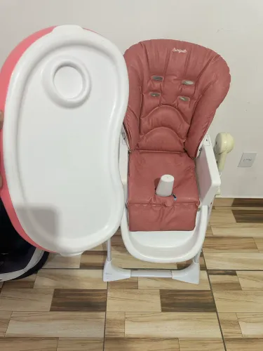 Cadeira infantil alimentação