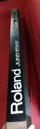 TECLADO ROLAND JUNO STAGE COM DEFEITO