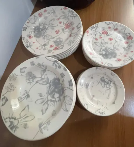 Conjunto de Pratos - 6 paças