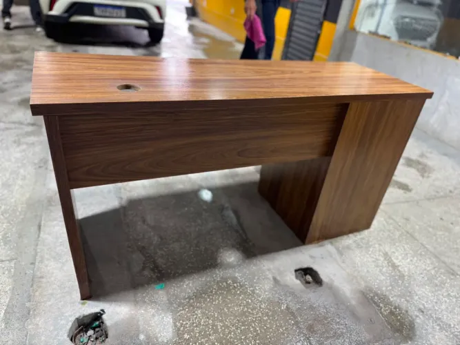 MESA PARA ESCRITÓRIO 