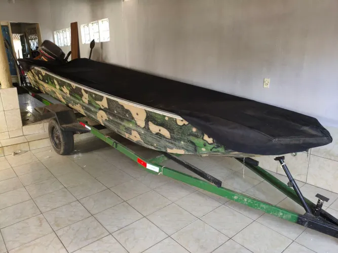 Vendo barco, motor, é carreta kit completo $18.000
